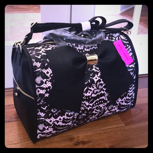 Betsey Johnson Bags Betsey Johnson Weekender With Bow Poshmark